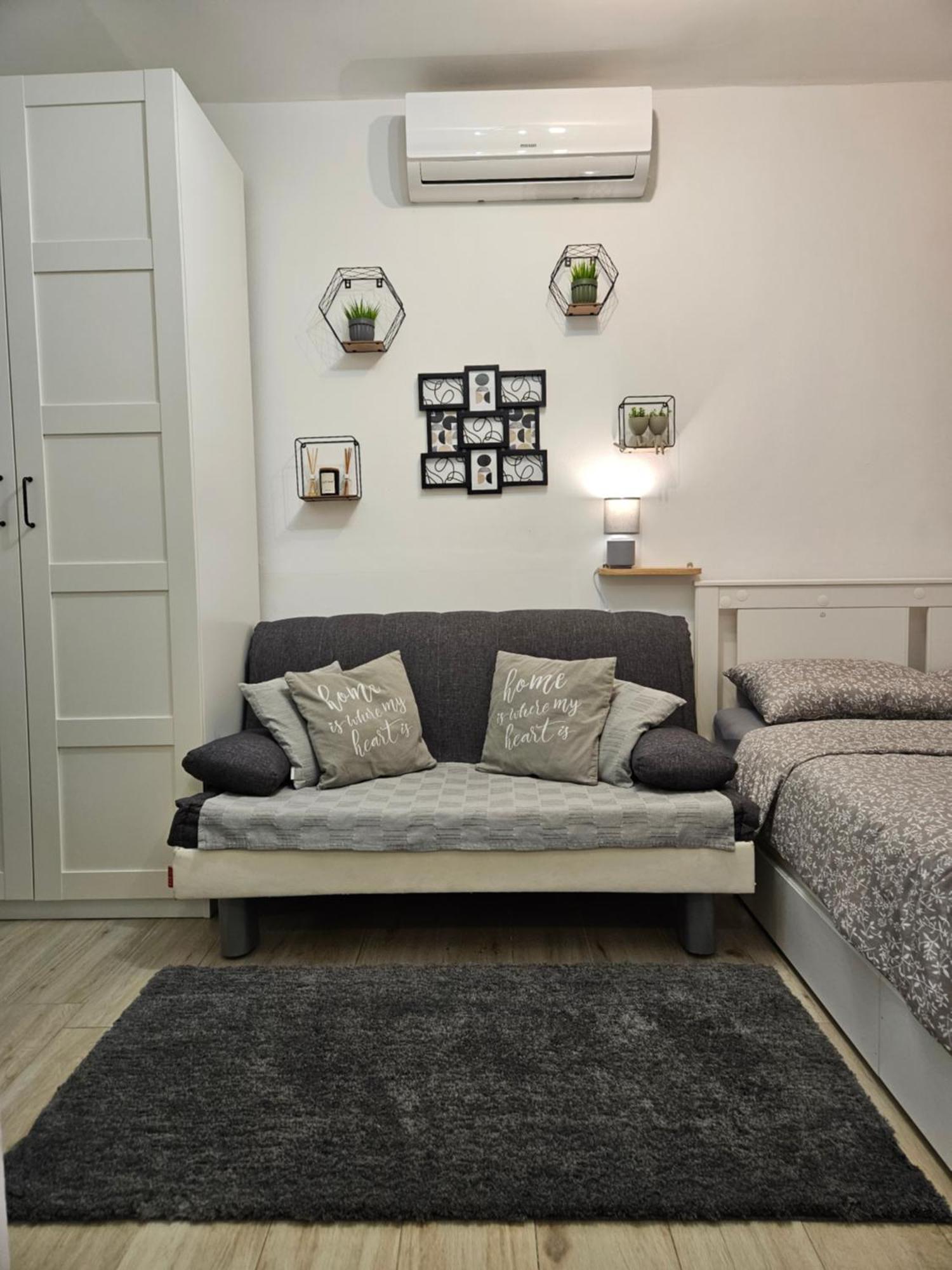 Apartment Maja - Strict Center Of ザグレブ エクステリア 写真